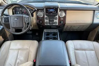 Ford F-350 Super Duty 2014 4x4 Lariat de 4 puertas, cabina doble, caja corta de 6.8 pies, rueda sencilla (SRW)