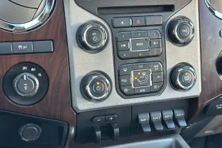 Ford F-350 Super Duty 2014 4x4 Lariat de 4 puertas, cabina doble, caja corta de 6.8 pies, rueda sencilla (SRW)
