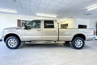 Ford F-350 Super Duty 2014 4x4 Lariat de 4 puertas, cabina doble, caja corta de 6.8 pies, rueda sencilla (SRW)