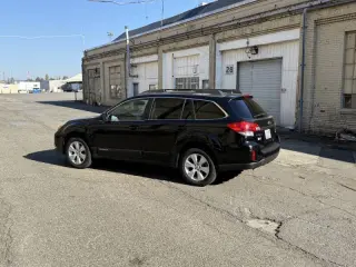 Subaru Outback 2011