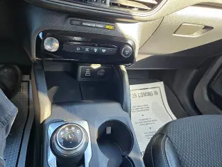 Ford Escape Plug-In Hybrid 2024 SUV de 4 puertas PHEV