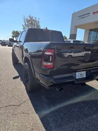 Ram 1500 2019 4x4 Laramie Cabina Tripulante 4p Caja Corta de 5.6 pies
