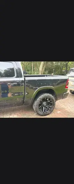 Ram 1500 2019 4x4 Laramie Cabina Tripulante 4p Caja Corta de 5.6 pies