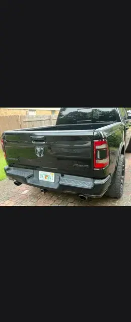 Ram 1500 2019 4x4 Laramie Cabina Tripulante 4p Caja Corta de 5.6 pies