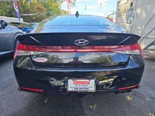 Hyundai Elantra del 2023