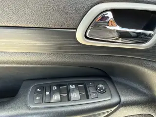 Jeep Grand Cherokee 2020 4x4 Laredo SUV de 4 puertas