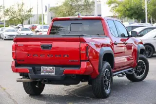 Toyota Tacoma 2025 4x4 TRD Sport HV 4 puertas Doble Cabina 5.0 pies SB