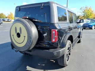 Ford Bronco 2024 4x4 Outer Banks SUV de 4 puertas