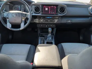 Toyota Tacoma 2022 4x4 TRD Pro 4 puertas Doble Cabina 5.0 pies SB 6M