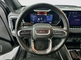 GMC Canyon 2024 4x2 Elevation 4dr Crew Cab caja corta de 5 pies