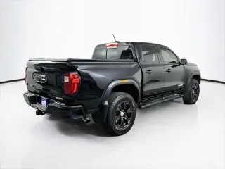 GMC Canyon 2024 4x2 Elevation 4dr Crew Cab caja corta de 5 pies