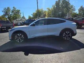 Ford Mustang Mach-E 2023 Premium 4dr SUV