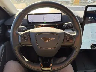 Ford Mustang Mach-E 2022 Select 4dr SUV