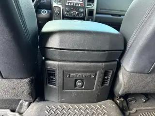 Ram 2500 2018 4x4 Laramie 4dr Crew Cab 6.3 ft. SB Pickup