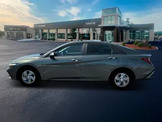 Hyundai ELANTRA 2025 SE 4dr Sedán