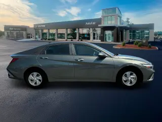 Hyundai ELANTRA 2025 SE 4dr Sedán