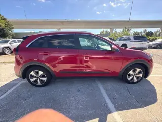 Kia Niro 2017 LX 4dr Cruce