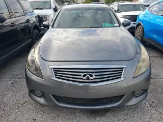 INFINITI G37 Sedán 2011 Tracción en las cuatro ruedas x 4dr Sedán