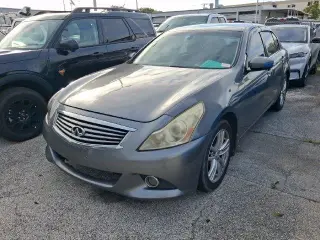 INFINITI G37 Sedán 2011 Tracción en las cuatro ruedas x 4dr Sedán