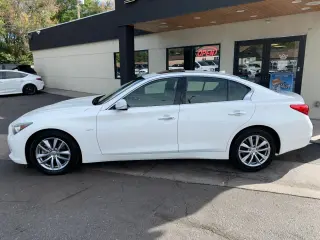 2017 Infiniti Q50