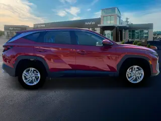 Hyundai TUCSON 2025 AWD SE SUV 4 puertas