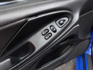 2004 FORD MUSTANG
