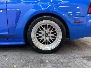 2004 FORD MUSTANG