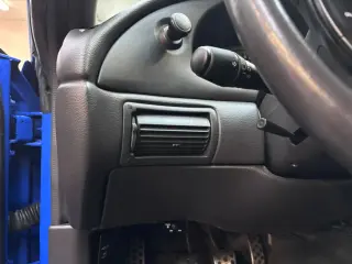 2004 FORD MUSTANG