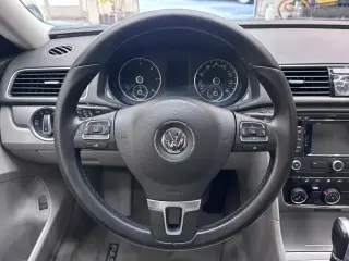 2015 VOLKSWAGEN PASSAT