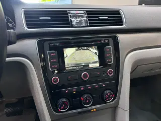 2015 VOLKSWAGEN PASSAT