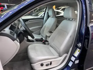 2015 VOLKSWAGEN PASSAT