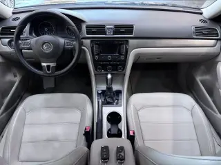 2015 VOLKSWAGEN PASSAT