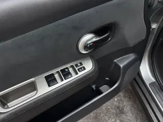 2012 NISSAN VERSA