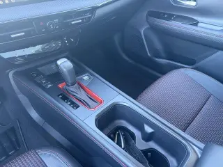 Nissan Kicks 2026 AWD SR 4dr Crossover
