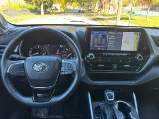 2021 Toyota HIGHLANDER