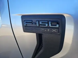 Ford F-150 2023 4x4 XL 4dr SuperCrew 5.5 ft. SB