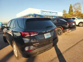 Chevrolet Equinox 2022 4x4 LS 4dr SUV w/1LS