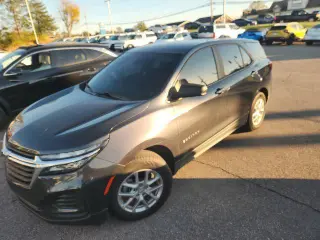 Chevrolet Equinox 2022 4x4 LS 4dr SUV w/1LS