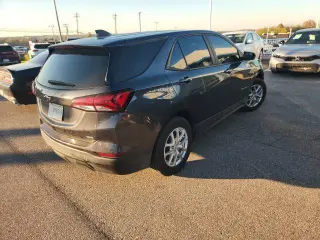 Chevrolet Equinox 2022 4x4 LS 4dr SUV w/1LS