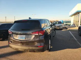 Chevrolet Equinox 2022 4x4 LS 4dr SUV w/1LS