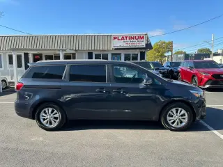 2017 Kia SEDONA