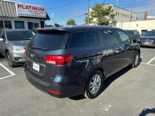 2017 Kia SEDONA