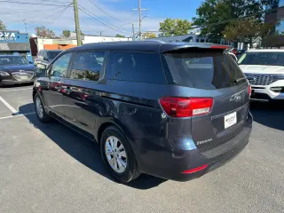 2017 Kia SEDONA