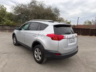 Toyota RAV4 2015 XLE 4dr SUV