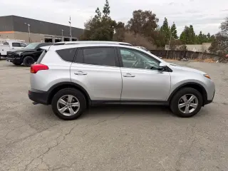 Toyota RAV4 2015 XLE 4dr SUV