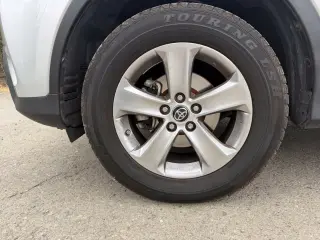 Toyota RAV4 2015 XLE 4dr SUV