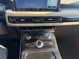 Lincoln Nautilus 2023 AWD Reserve 4 puertas SUV