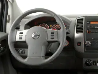 Nissan Frontier 2010 4x4 SE V6 4dr Crew Cab SWB Pickup 6M