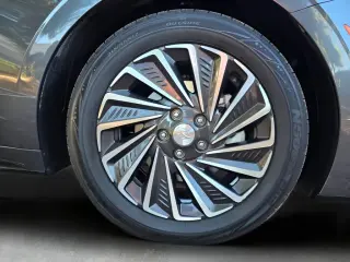 2023 Hyundai SONATA HYBRID