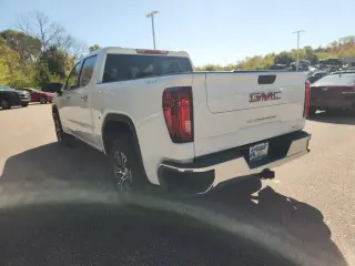 GMC Sierra 1500 2026 4x4 SLT 4dr Crew Cab 6.6 ft. SB